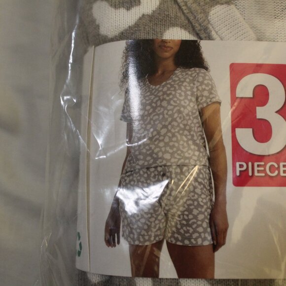 32 Degrees Women's 3 Piece Soft Comfy Lounge Set Sleep Set Tee Short Jogger S - Picture 3 of 4